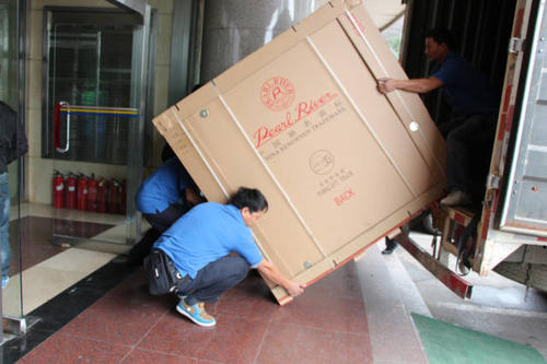 青阳钢琴贵重工艺品无忧运